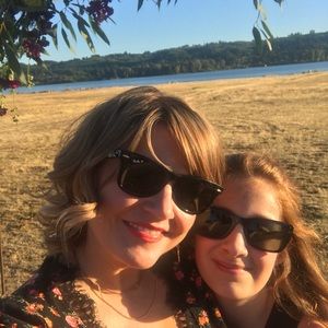 Meet your Posher, Charity